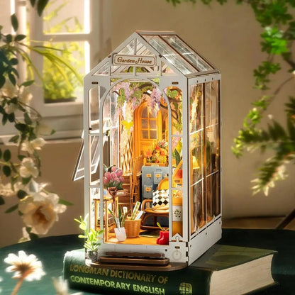 HiNooki - Garden HouseBook Nook