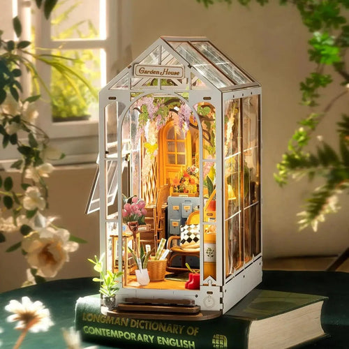 HiNooki - Garden HouseBook Nook