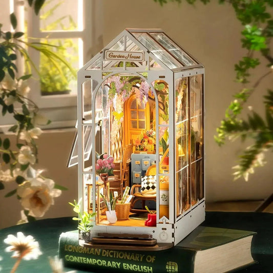 HiNooki - Garden HouseBook Nook