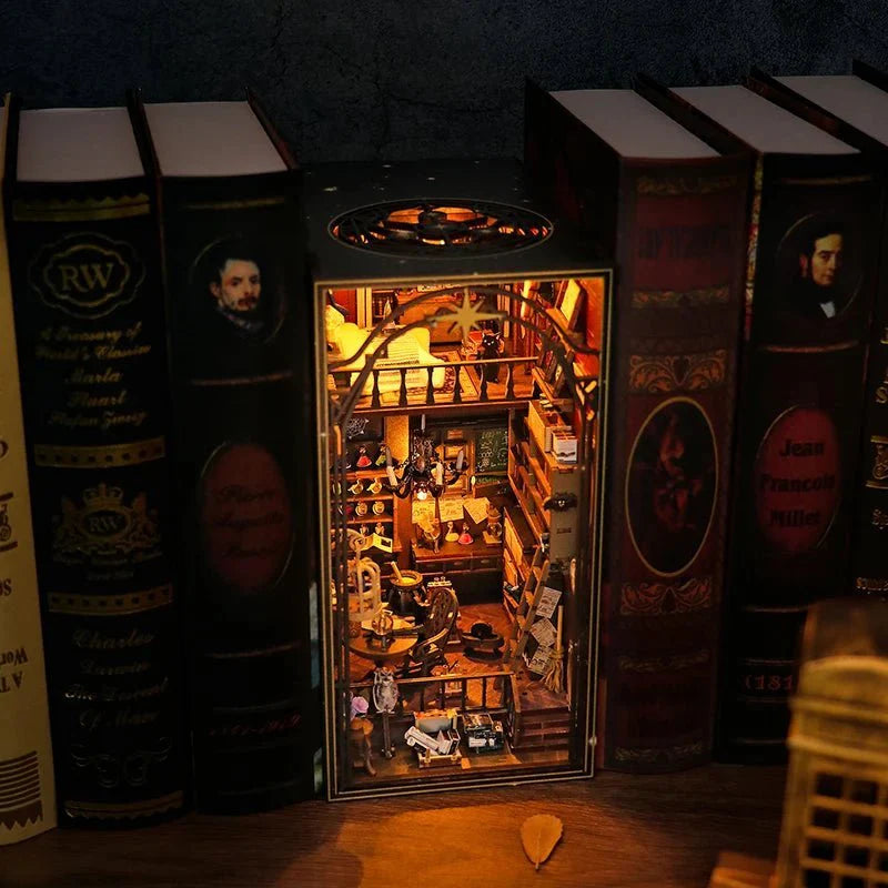 HiNooki - Mira Magic HouseBook Nook